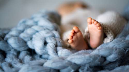 Μάλια: Μέθυσε και απείλησε ότι θα σφάξει το μωρό επειδή τον ενοχλούσε το κλάμα του