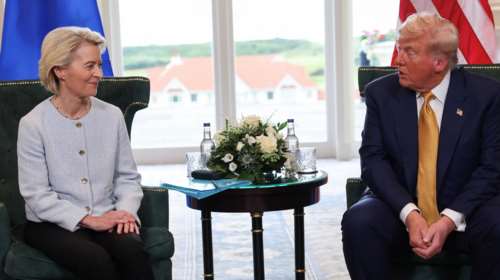 Οι δασμοί στην ΕΕ δεν θα πέσουν κάτω από το 15% λέει ο Τραμπ - &quot;Καλές οι πιθανότητες για συμφωνία&quot;