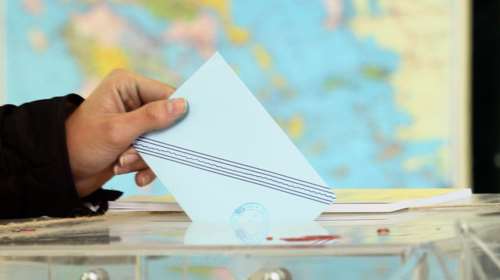 Δημοσκόπηση Interview: Με ποια κριτήρια θα ψηφίσουμε στις εκλογές - Οι μισοί έχουν... μετανιώσει για την ψήφο τους