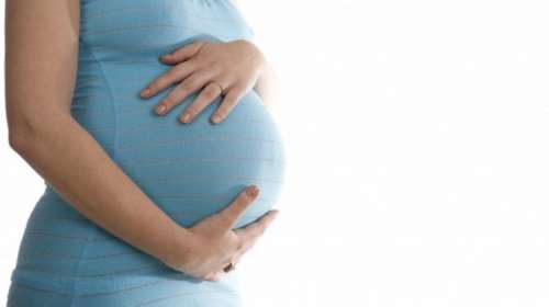 Κορονοϊός: Κίνδυνος για εισαγωγή σε ΜΕΘ και πρόωρο τοκετό από εγκύους θετικές στον ιό