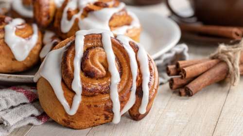 Εορτολόγιο: Ποιος γιορτάζει σήμερα Κυριακή 9 Ιουνίου