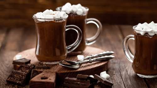 Το πιο νόστιμο γλυκό για τα Χριστούγεννα - Σούπα ζεστής σοκολάτας με κρουτόν και marshmallows