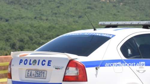 Αιματηρή συμπλοκή μεταξύ 13χρονων στην Τρίπολη – Βγήκαν μαχαίρια, χειρουργήθηκε στον λαιμό ο ένας