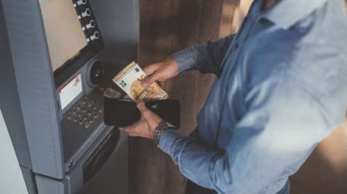 Τίτλοι τέλους για τις αποδόσεις των &quot;ασφαλών επενδύσεων&quot;- Κέρδος μόνο 180 ευρώ ετησίως για προθεσμιακή κατάθεση 20.000 ευρώ