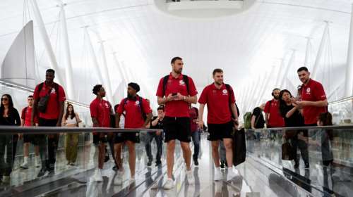 Το… αραβικό καλωσόρισμα σε Ολυμπιακό και Παναθηναϊκό στο Άμπου Ντάμπι [βίντεο]