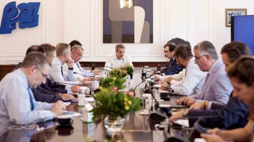 Πρόγραμμα "Μαριέττα Γιαννάκου": Πρώτη σύσκεψη υπό τον Μητσοτάκη για την ανακαίνιση των σχολείων