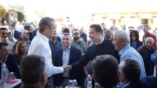 Επίσκεψη Μητσοτάκη στο Τυχερό Έβρου - Συνομίλησε με κατοίκους του χωριού [εικόνες]