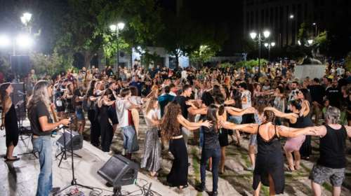 Δήμος Αθηναίων: Το φεστιβάλ &quot;Καλοκαίρι στην Αθήνα 2025&quot; γέμισε πλατείες, πάρκα και γήπεδα με μουσική, θέατρο και χαρά