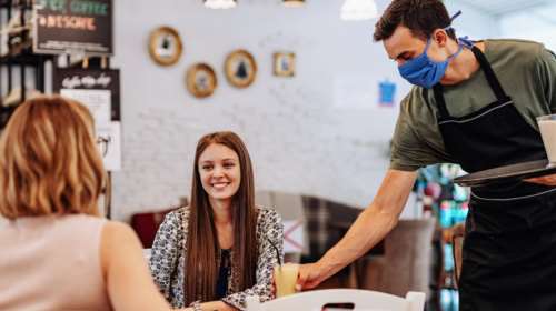 Σήμερα οι ανακοινώσεις για τα &quot;covid free&quot; εστιατόρια: Ελεύθερα για εμβολιασμένους, μόνο με self test οι ανεμβολίαστοι