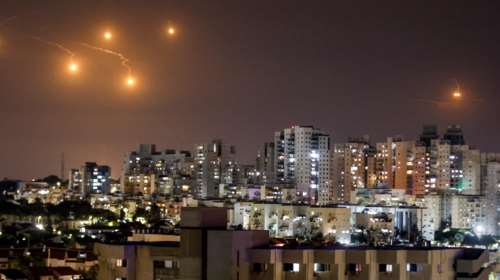 Πόλεμος στο Ισραήλ: Ισχυρές εκρήξεις στο Τελ Αβίβ - Στο στόχαστρο της Χαμάς το διεθνές αεροδρόμιο Μπεν Γκουριόν