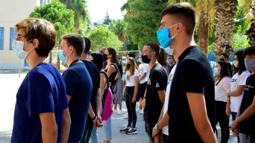 Χανιά: Τι λέει ο καθηγητής που δέχθηκε επίθεση από γονέα για τη μάσκα στο παιδί του - &quot;Είμαι με δύο ράμματα στο πρόσωπο&quot;