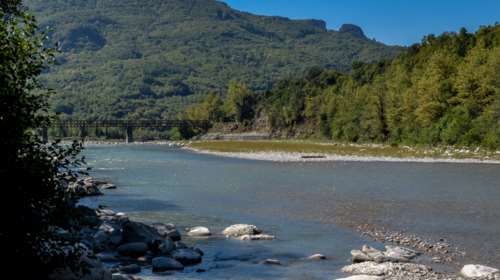 Άρτα: Ανέκτησαν τις αισθήσεις τους τα δύο παιδιά που κολυμπούσαν στον Άραχθο - Μετά από ανάνηψη 20 λεπτών