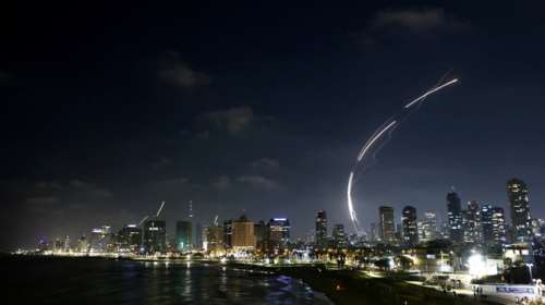 Reuters: Η &quot;νέα μέθοδος&quot; του Ιράν που μπέρδεψε το Iron Dome του Ισραήλ