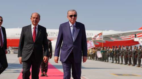 Ο Ερντογάν στα Κατεχόμενα για τη μαύρη επέτειο της τουρκικής εισβολής: 51 χρόνια μετά τον Αττίλα λέει η &quot;Κύπρος έχει δύο κράτη&quot;