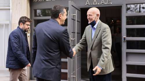 Τσίπρας στην ΑΔΑΕ για τις υποκλοπές: Ζητάει να ενημερωθεί για το ποιοι παρακολουθούνταν από τον Ιούλιο του 2019