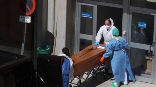 Κορονοϊός - Ισπανία: Μείωση θανάτων - 523 νεκροί και 5.092 νέα κρούσματα το τελευταίο 24ωρο