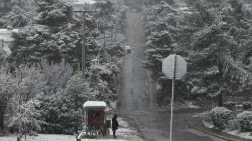 Καιρός: Έκτακτο δελτίο επιδείνωσης από την ΕΜΥ - Έρχεται η κακοκαιρία &quot;Κάρμελ&quot; με καταιγίδες και χιόνια