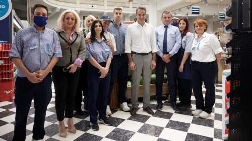 Μητσοτάκης σε τράπεζα και σούπερ μάρκετ για την Ψηφιακή Κάρτα Εργασίας: &quot;Σημαντική κατάκτηση για τους εργαζόμενους&quot;