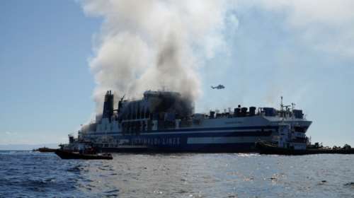 Φωτιά σε πλοίο στην Κέρκυρα: Θρίλερ με τους 12 αγνοούμενους – Τους ψάχνει εξειδικευμένη ναυαγοσωστική ομάδα