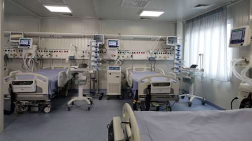 Θεσσαλονίκη: Σπεύδουν 5 εντατικολόγοι από την Αθήνα στο "Παπανικολάου" για να ανοίξουν κλίνες ΜΕΘ - "Εκρηξη" στα λύματα