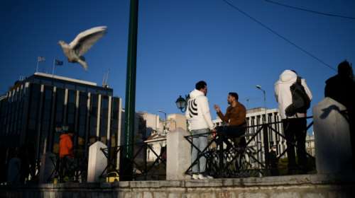 Κορονοϊός: Μια "ανάσα" από τους 100 θανάτους - 19.504 νέα κρούσματα και 484 διασωληνωμένοι