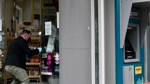 Οι ληστές του Παγκρατίου και η &quot;αδυναμία&quot; τους στις χρηματαποστολές: Τα βλαμμένα, οι φίλοι και τα κατσίκια