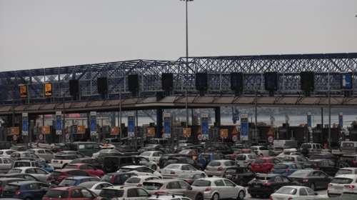 Τεράστια η έξοδος για Πάσχα: Δραπετεύουν άρον άρον οι Αθηναίοι με όλα τα μέσα μετά από δύο χρόνια περιορισμών