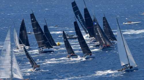 Τραγωδία σε ιστιοπλοϊκό αγώνα στην Κάρπαθο: Νεκρή αθλήτρια που έπεσε στη θάλασσα