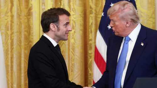 Επική συμβουλή Τραμπ σε Μακρόν για το επεισόδιο με την Μπριζίτ: &quot;Να βεβαιώνεται ότι είναι κλειστή η πόρτα&quot;