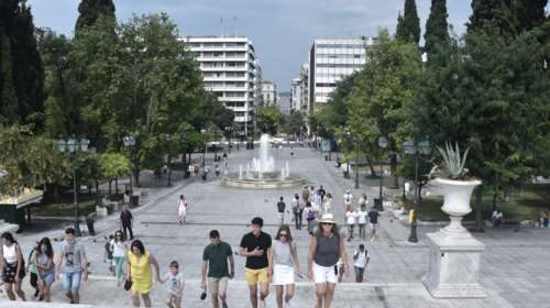 Κορονοϊός: Ο φονικός ιός &quot;κυκλώνει&quot; την Αττική - 500 κρούσματα σε μόλις πέντε μέρες