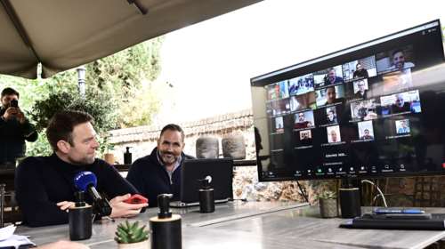 Κασσελάκης σε επιχειρηματίες στην εστίαση: Ο Μητσοτάκης μιλούσε προεκλογικά για μείωση φόρων και τώρα επιβάλει χαράτσια