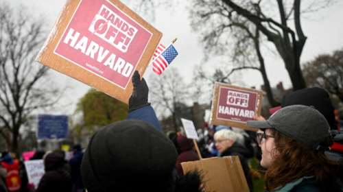 "Κατάφωρη παραβίαση": Το Χάρβαρντ αντιστέκεται στον Τραμπ - Mήνυσε την κυβέρνηση για το μπλόκο στις εγγραφές ξένων φοιτητών