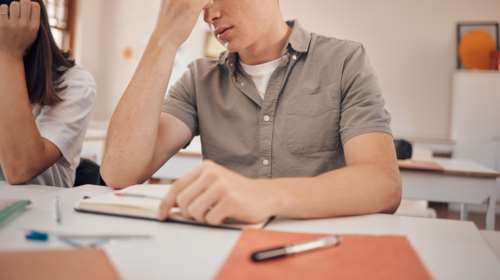 Viral το σημείωμα οργισμένου φοιτητή σε γείτονά του - &quot;Εύχομαι να σου γκρεμιστεί το σπίτι&quot;