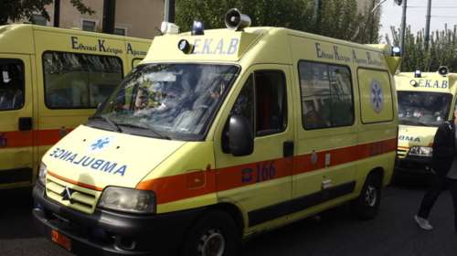 Καύσωνας: Διπλάσιες οι κλήσεις για βοήθεια στο ΕΚΑΒ - Ποια είναι τα συμπτώματα της θερμοπληξίας