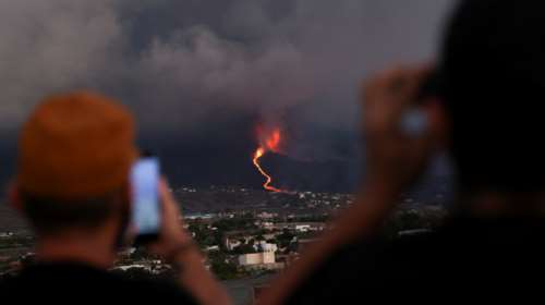 Ηφαίστειο στη Λα Πάλμα: Η λάβα θερμοκρασίας 1.250 βαθμών Κελσίου πλησιάζει τον Ατλαντικό Ωκεανό