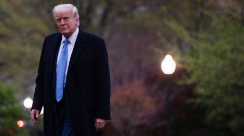 Ο Τραμπ απειλεί την Κίνα με επιπλέον δασμούς 50% εάν δεν πάρει πίσω τα αντίμετρα