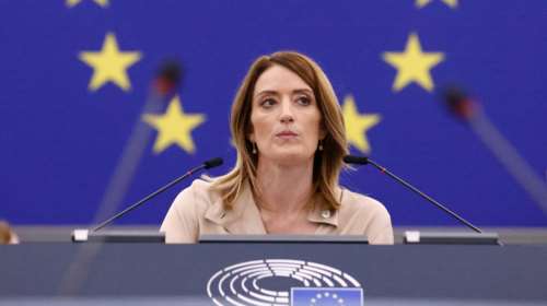 Η Μαλτέζα Ρομπέρτα Μέτσολα επανεξελέγη πρόεδρος του Ευρωπαϊκού Κοινοβουλίου για δεύτερη θητεία