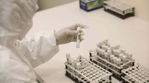 Κορονοϊός: &quot;Πράσινο φως&quot; από την Ευρωπαϊκή Υπηρεσία Φαρμάκων στο Remdesivir - Θα κυκλοφορήσει υπό όρους