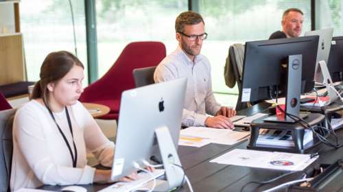 Αυξήσεις μισθών για 300.000 εργαζόμενους στον ιδιωτικό τομέα φέρνει το &quot;ξεπάγωμα&quot; των τριετιών