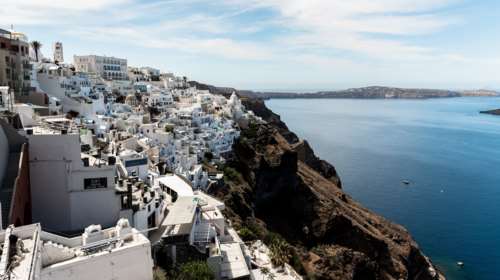 Παναγιώτης Καρύδης: Λίγα κτίρια στη Σαντορίνη έχουν χτιστεί σύμφωνα με τους αντισεισμικούς κανονισμούς [βίντεο]