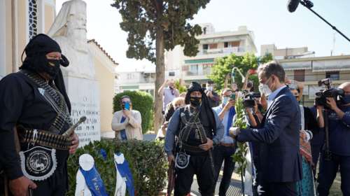 Στην Καλαμαριά ο Κυριάκος Μητσοτάκης - Κατέθεσε στεφάνι για τα θύματα της Γενοκτονίας των Ποντίων [Εικόνες - Βίντεο]