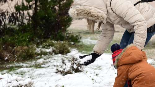 Καιρός: Ανατροπή Τσατραφύλλια για τα χιόνια στην Αθήνα- &quot;Για να μην ξεχάσουμε κι αυτά που ξέρουμε&quot;- Τσουχτερό κρύο φέρνει η Coral