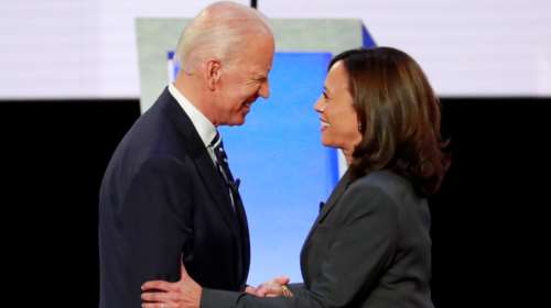 Ο Μπάιντεν επέλεξε την Κάμαλα Χάρις για υποψήφια αντιπρόεδρο - Πρώτη Αφροαμερικανή που διεκδικεί το αξίωμα