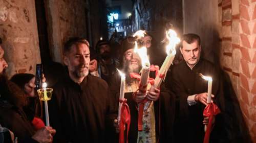 Άγιο Φως: Γιατί άργησε να έρθει τόσο πολύ από τα Ιεροσόλυμα - Η κωλυσιεργία των Ισραηλινών [Εικόνες - Βίντεο]