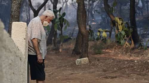 Μάχη με τις φλόγες στην Αν. Αττική  - Νέα μηνύματα του 112, ξεκίνησαν τα εναέρια - Αντιδήμαρχος Σαρωνικού:  Βρέθηκε γκαζάκι