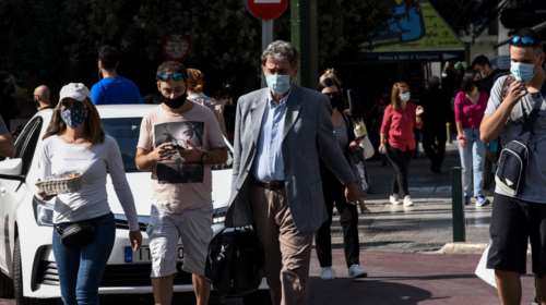 Κορονοϊός: Σταθερά πάνω από 700 τα κρούσματα κάθε μέρα - Δυσοίωνες προβλέψεις για υπερδιπλάσια σε έναν μήνα