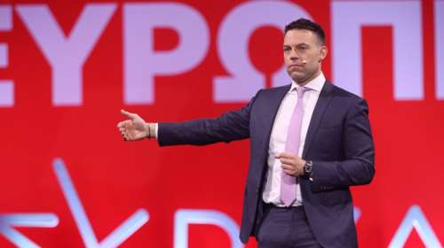 Πόλεμος ανακοινώσεων ΝΔ-ΣΥΡΙΖΑ για τις business Κασσελάκη: &quot;Όλα νόμιμα&quot; απαντά η Κουμουνδούρου, &quot;κοροϊδία&quot; λέει το ΠΑΣΟΚ