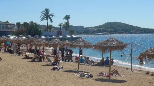 Έρχεται ο πρώτος &quot;μίνι καύσωνας&quot;: Υψηλές για την εποχή θερμοκρασίες όλη την εβδομάδα και στο βάθος...40αρια