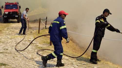 Πυρκαγιά στην Εύβοια: Βελτιωμένη η εικόνα - Μάχη με τις διάσπαρτες εστίες και από τα εναέρια μέσα