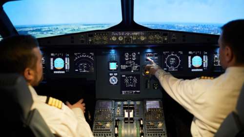 Πλαστά διπλώματα σε πιλότους: &quot;Με εμένα πληρώνεις 10.000, Μπρατισλάβα 25.000&quot; - Απίστευτοι διάλογοι